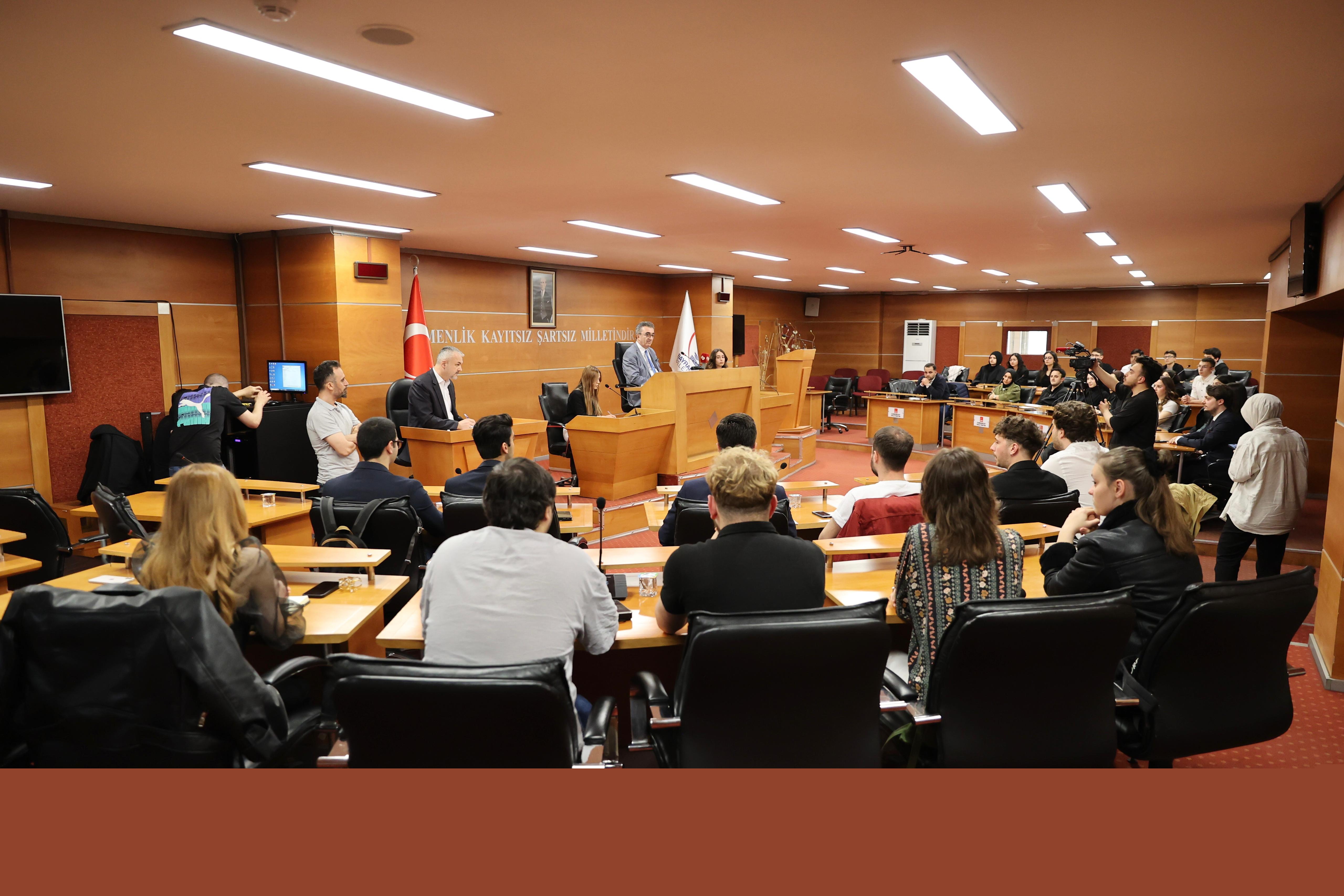 Başkan Mutlu, Bayrampaşa Gençlik Meclisi üyeleriyle buluştu