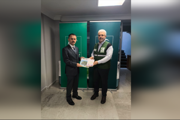 Vali Aktaş, Yeşilay Kocaeli Şubesi'ni ziyaret etti