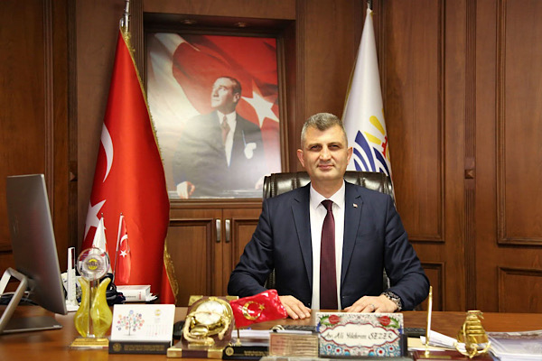 Başkan Sezer: Deprem gerçeğini hiçbir zaman unutmamalıyız