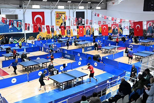 5. Ulusal Masa Tenisi Veteran Turnuvası Mersin’de düzenlendi
