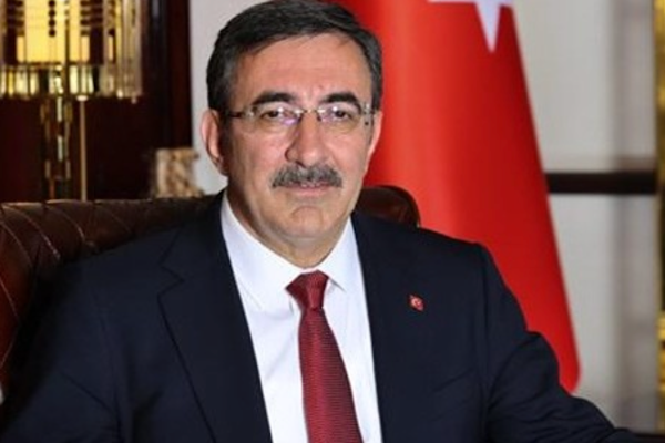  Yılmaz Kazakistan’da müze ve yapay zeka merkezini ziyaret etti