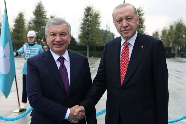 Erdoğan, Mirziyoyev ile görüştü: COP31 Zirvesi’ne davet etti