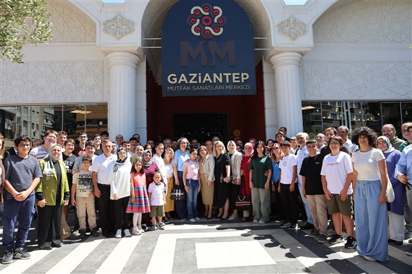 Gaziantep'te YKS ve LGS'de dereceye giren öğrenciler ödüllendirildi