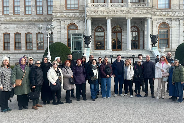 Maltepeliler Dolmabahçe Sarayı’nı gezdi