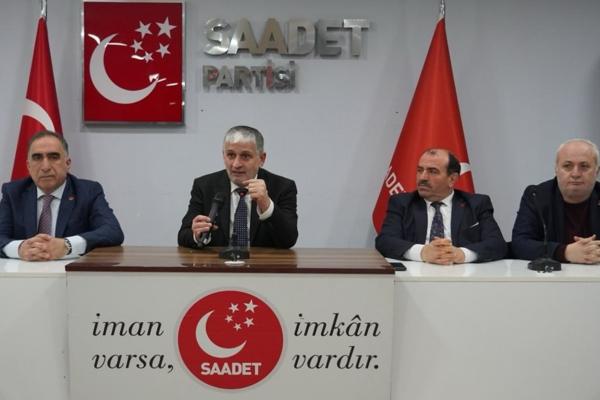 Saadet Partili Gürsel, iftarda engelli vatandaşlarla buluştu 