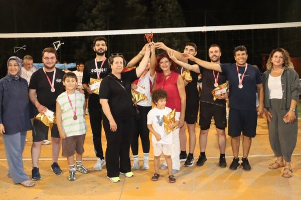 Fevzi Çakmak Mahallesi Voleybol Turnuvası sona erdi