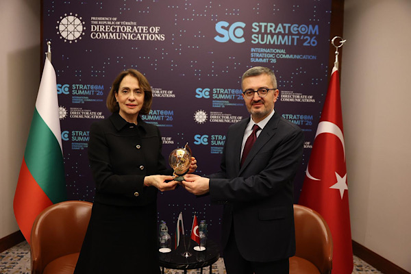 Bulgaristan Dışişleri Bakanı Neynski, Duran ile bir araya geldi