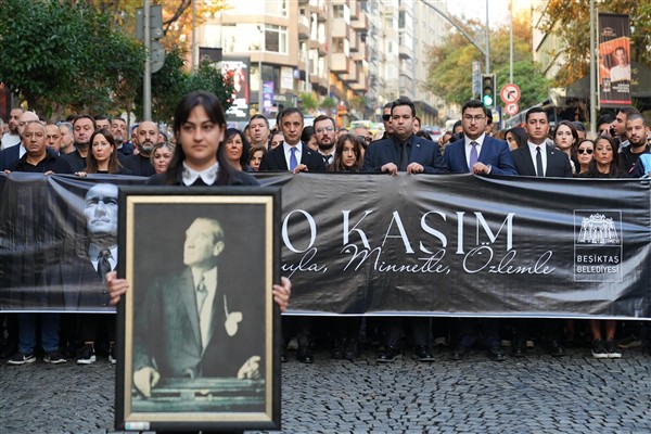 Beşiktaş'ta “Saygı Yürüyüşü” düzenledi