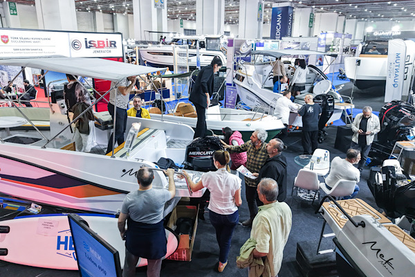 MAST İzmir Boat Show, ziyaretçileri ağırlamaya devam ediyor