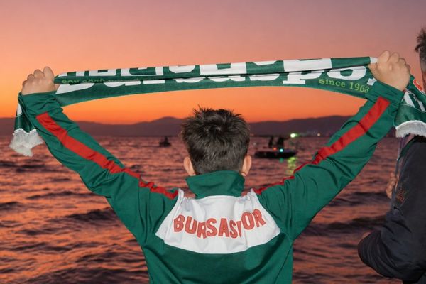 İznik’te Bursaspor şampiyonluk kutlaması