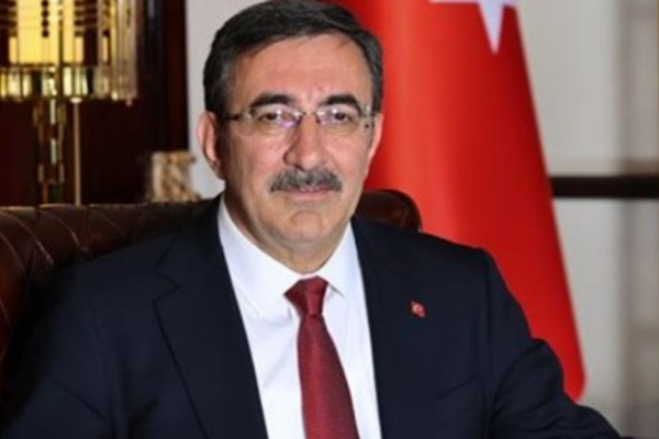 Yılmaz’dan Kadir İnanır için taziye mesajı