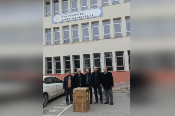 Niğde'de okullara mini buzdolabı desteği