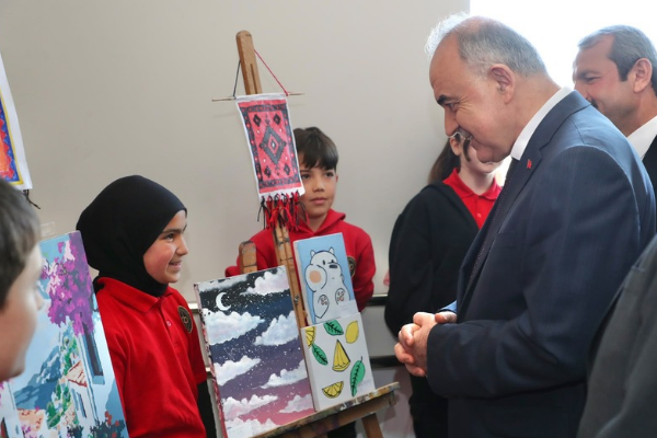 Vali Erol, bilişim sınıfı açılış törenine katıldı