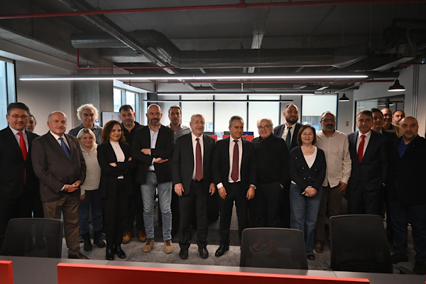 Zafer Partisi Genel Başkanı Özdağ’dan Nefes Gazetesi’ne ziyaret