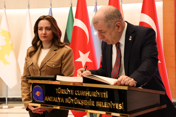 Başkan Vekili Özdemir, Özdağ’ı ağırladı 