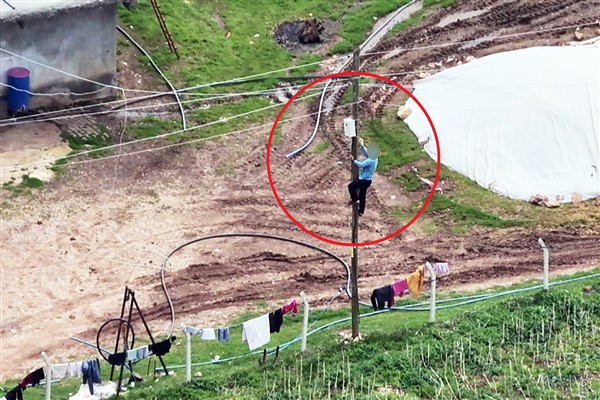 Dronu görünce kaçak hatları iptal etti