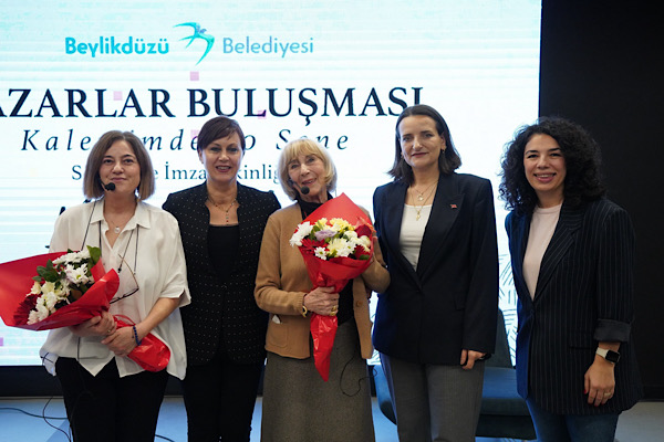 Ayşe Kulin Beylikdüzü’nde okurlarıyla buluştu