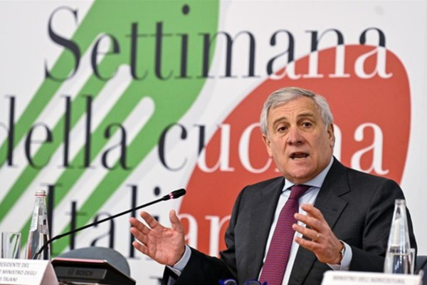 Tajani: Macaristan ilk kez 