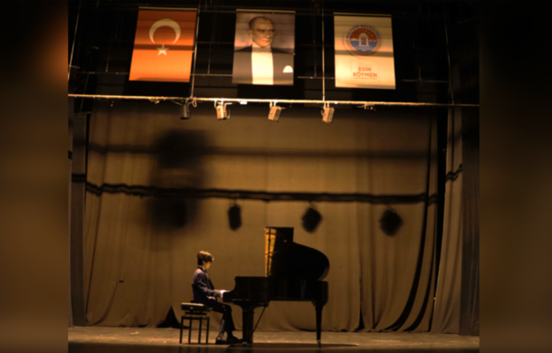 Tolga Bilget, Maltepe'de konser verdi