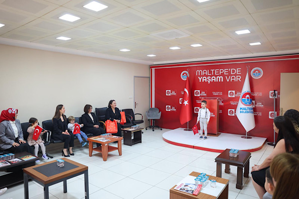 Maltepe’de kreş öğrencilerinden Belediye Başkanı Köymen’e ziyaret
