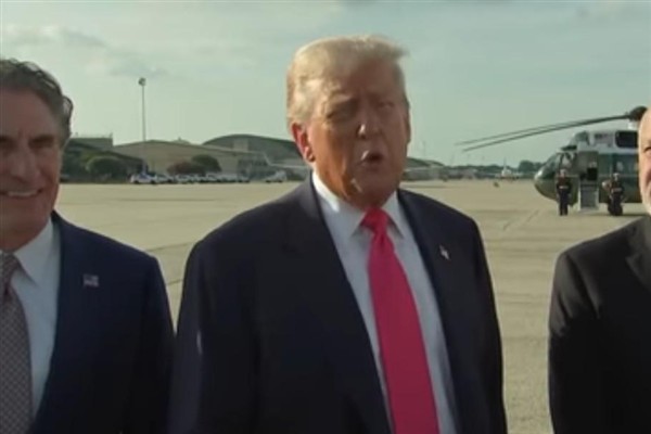 Trump, bazı Patriot Füzelerinin Ukrayna'ya yolda olduğunu söyledi