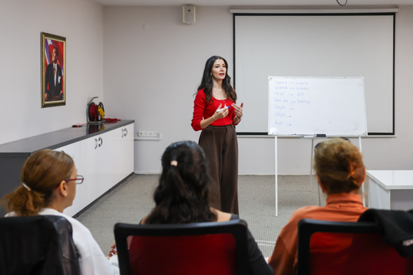 Buca Belediyesi’nden diksiyon ve sunuculuk kursu