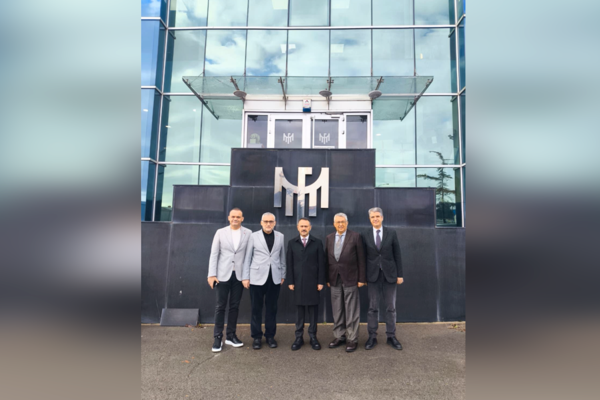 Vali Aktaş'tan Kartal Bombe ve Basınçlı Kaplar Fabrikasına ziyaret