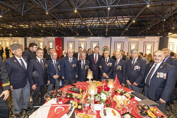 İzmir’de Cumhuriyet’in 103’üncü yılı resepsiyonla kutlandı