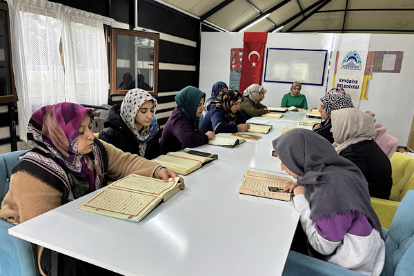 Eyyübiyeli kadınlar Ayşe Ana Hanımlar Otağı ile sosyal ve ekonomik hayata katılıyor