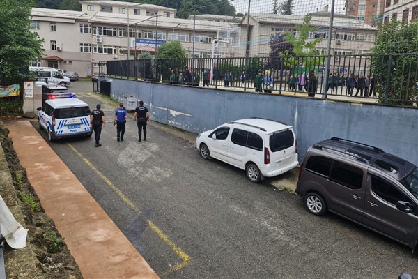 Rize'de okul önü ve çevrelerinde denetim