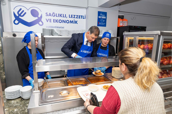 İzmir'de 6'ncı kent lokantası hizmete açıldı