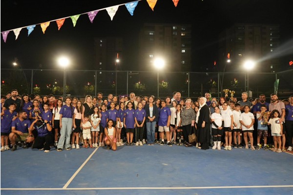 Kayapınar'da binlerce çocuk sporla buluştu