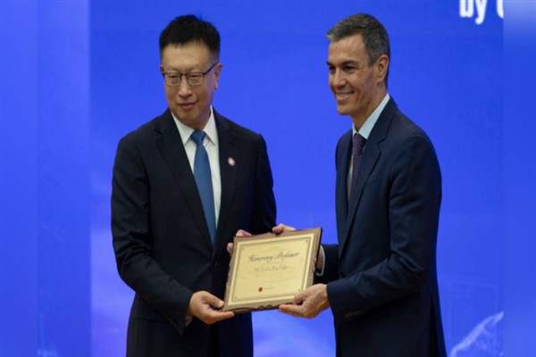 İspanya Başbakanı: İşbirliği bilimi zayıflatmaz, aksine daha da güçlendirir