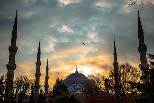 Siyasilerden Berat Kandili mesajı