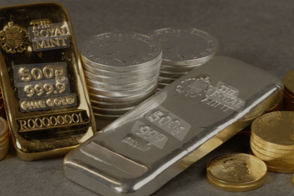 Gümüş kar satışlarıyla yüzde 5'in üzerinde düştü