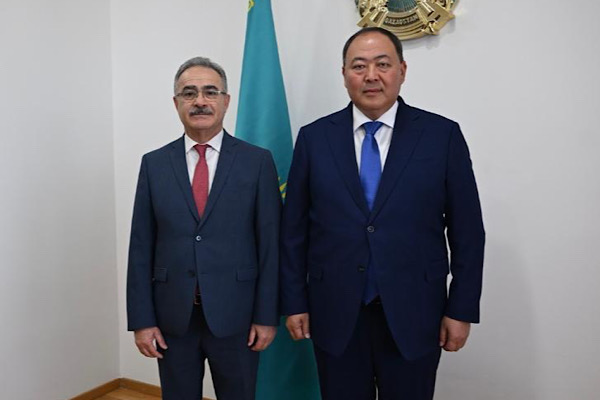 Azerbaycan'ın Kazakistan Büyükelçisi Askerov, güven mektubunu sundu