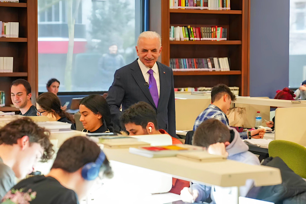 Ümraniye'den YKS adaylarına sınav ücreti desteği