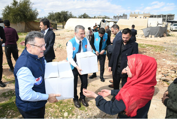Başkan Genç’ten Suriye’de çadır kente ziyaret