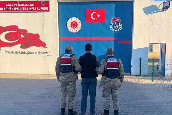 Batman’da aranan 3 şahıs yakalanarak tutuklandı