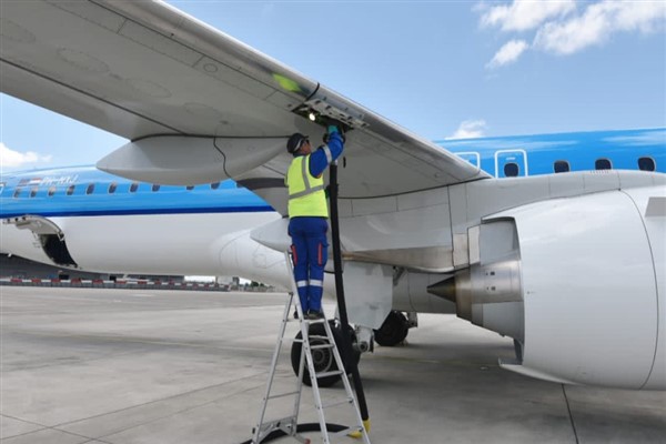 Küba, uluslararası havayollarının artık ülkede yakıt ikmali yapamayacağını açıkladı