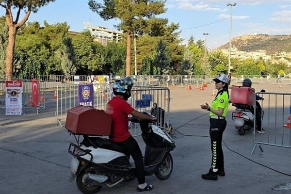 Mardin’de motosiklet sürücülerine güvenli sürüş eğitimi verildi