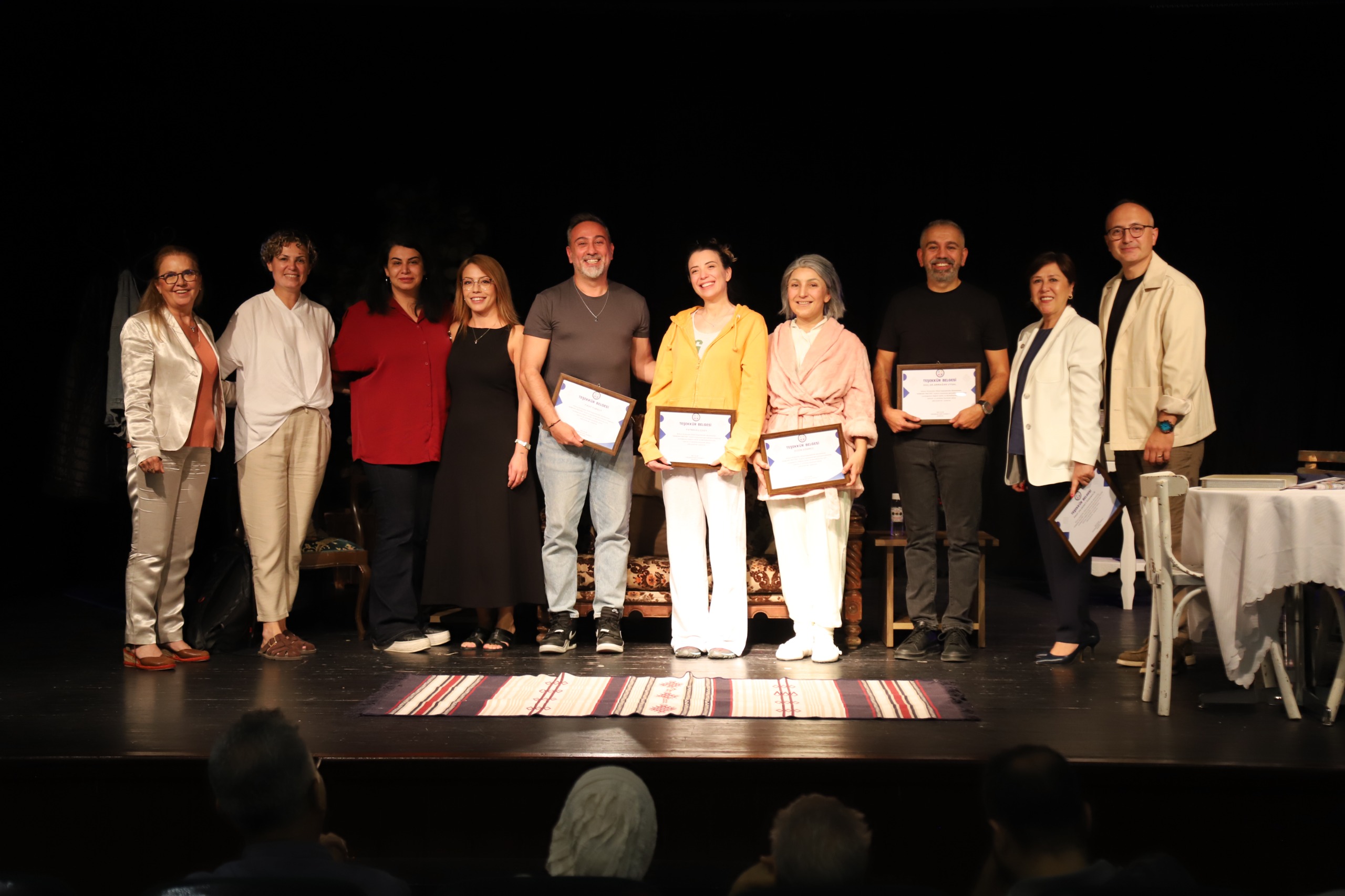 “Demans Pratiği” oyunu Eskişehir’de Alzheimer’a dikkat çekti