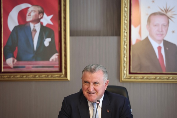 Bakan Bak: Burs ve öğrenim kredisi başvuruları başladı