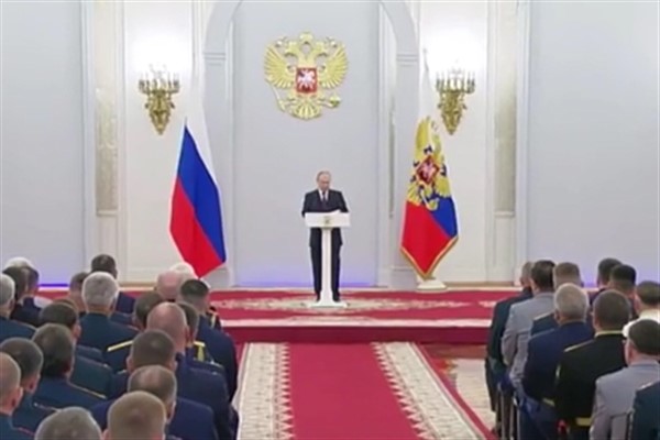 Putin: Tarih onlara hiç bir şey öğretmiyor