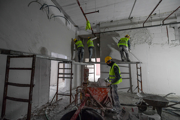 Eşrefpaşa Hastanesi ek hizmet binasında kaba inşaat süreci tamamlandı