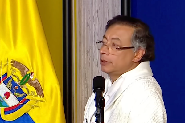 Petro: Coosalud’daki kayıp 300 milyar pesoyu aşıyor