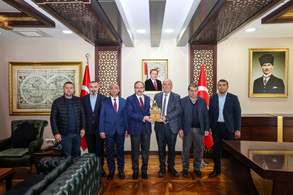 “Siirt Cahter Balı”, “Platinum Quality” ödülüne layık görüldü