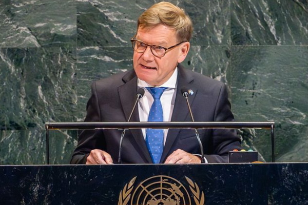 Wadephul: Suriye'deki siyasi geçişi desteklemeye hazırız 