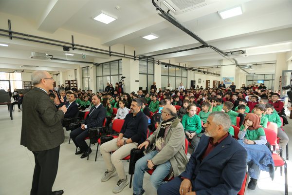 Büyükşehirden Kütüphane Haftası’na özel yazar-okur buluşmaları