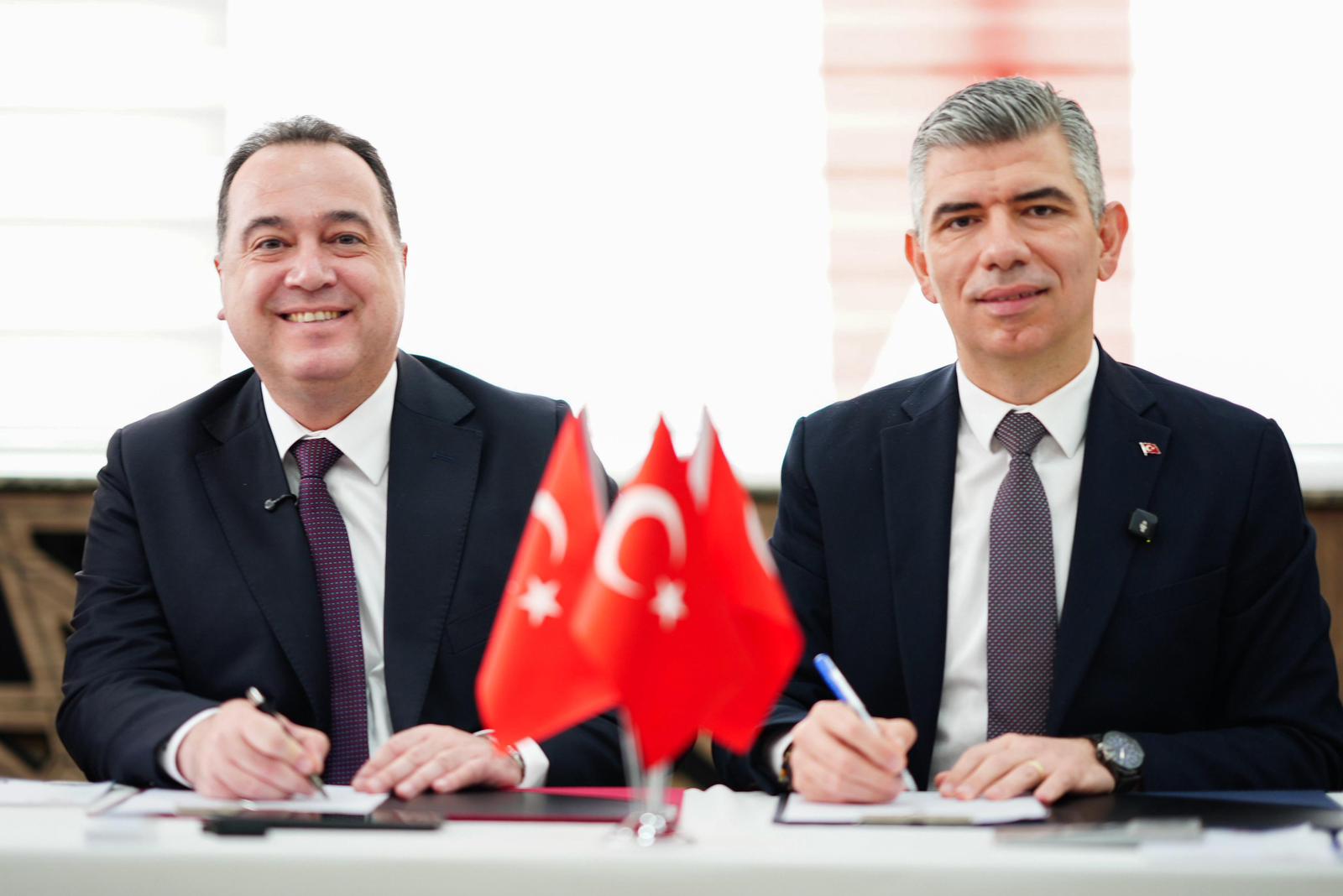 Soma'da doğalgaza geçiş başlatıldı